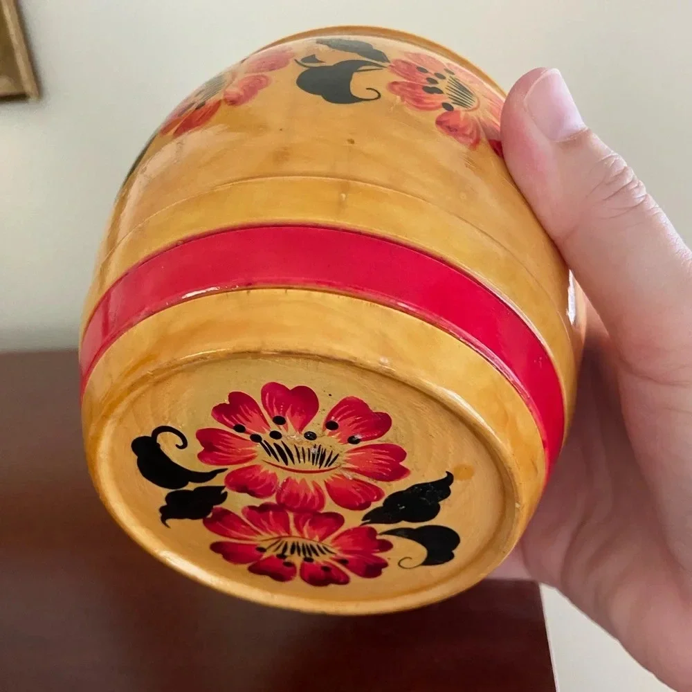 🖤 Vintage Hand Carved & Hand painted Floral Wooden BARREL CANISTER Bank USSR